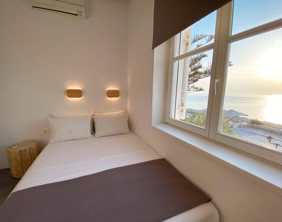 Lyra Seafront Apartment , Paroikia Town Center Exterior photo
