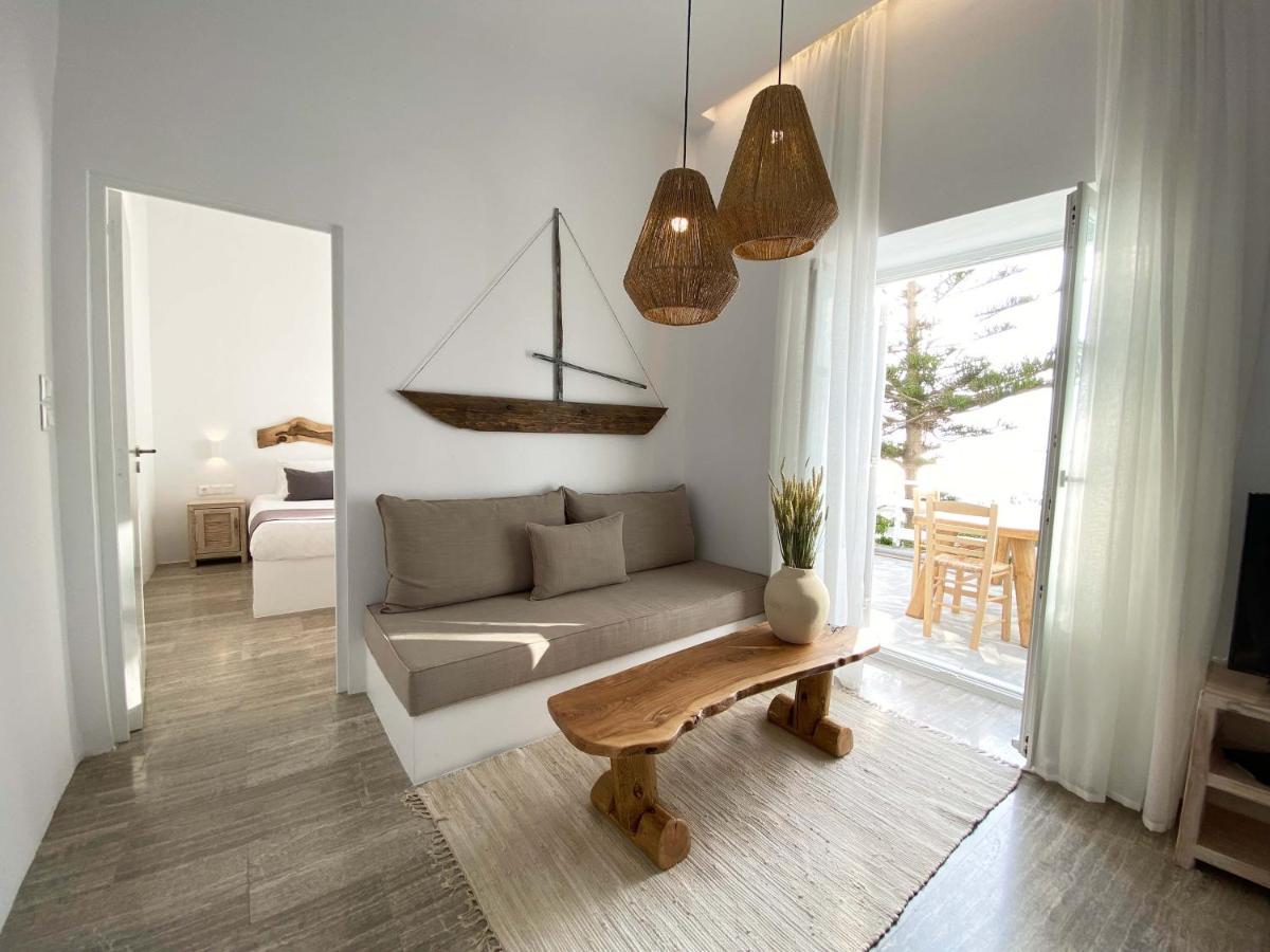 Lyra Seafront Apartment , Paroikia Town Center Exterior photo