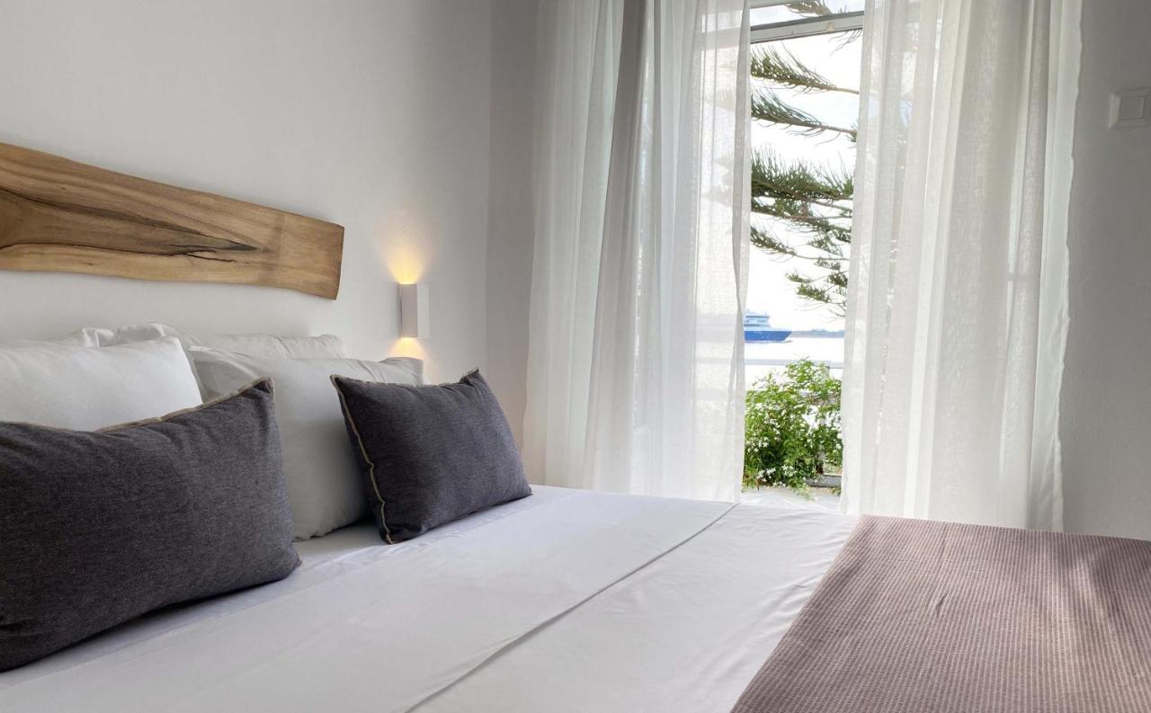 Lyra Seafront Apartment , Paroikia Town Center Exterior photo